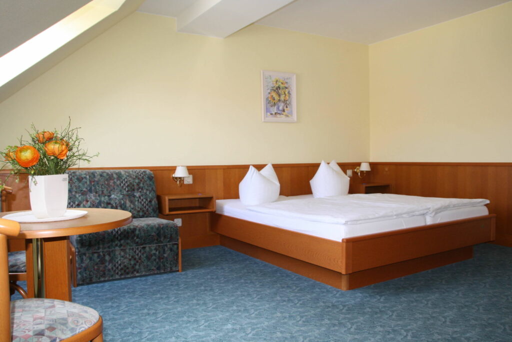 Zimmer Pension & Café Huth in Neuruppin Zimmer Pension & Café Huth in Neuruppin