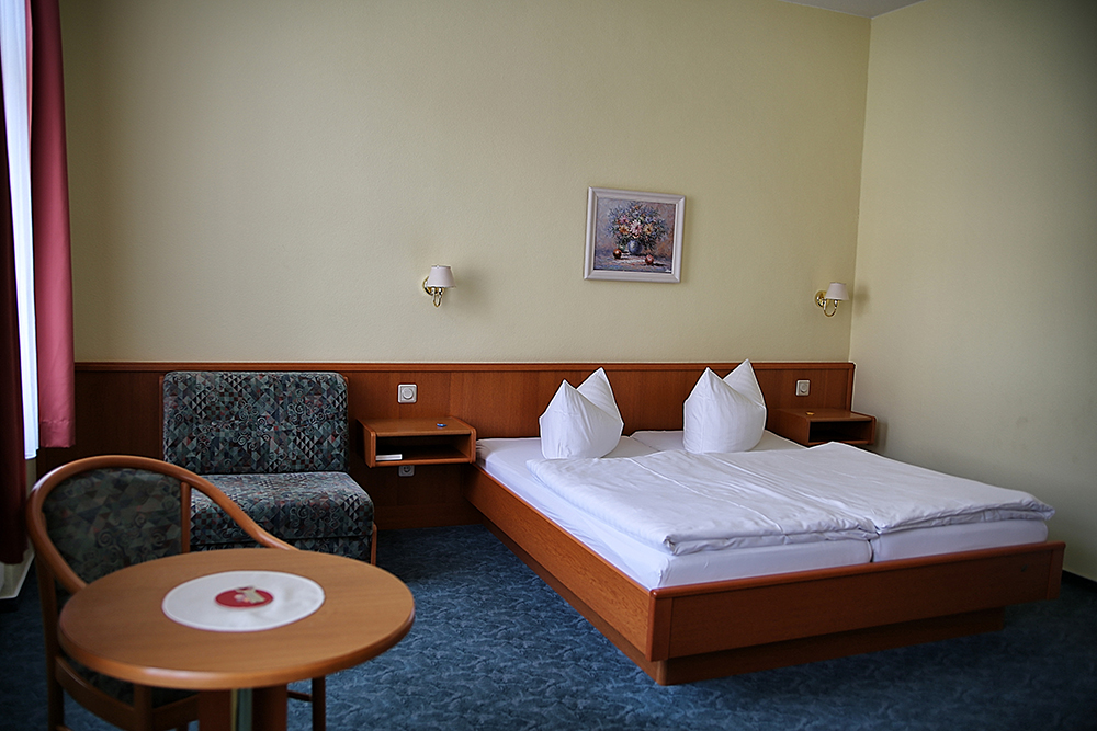 Zimmer Pension & Café Huth in Neuruppin Zimmer Pension & Café Huth in Neuruppin